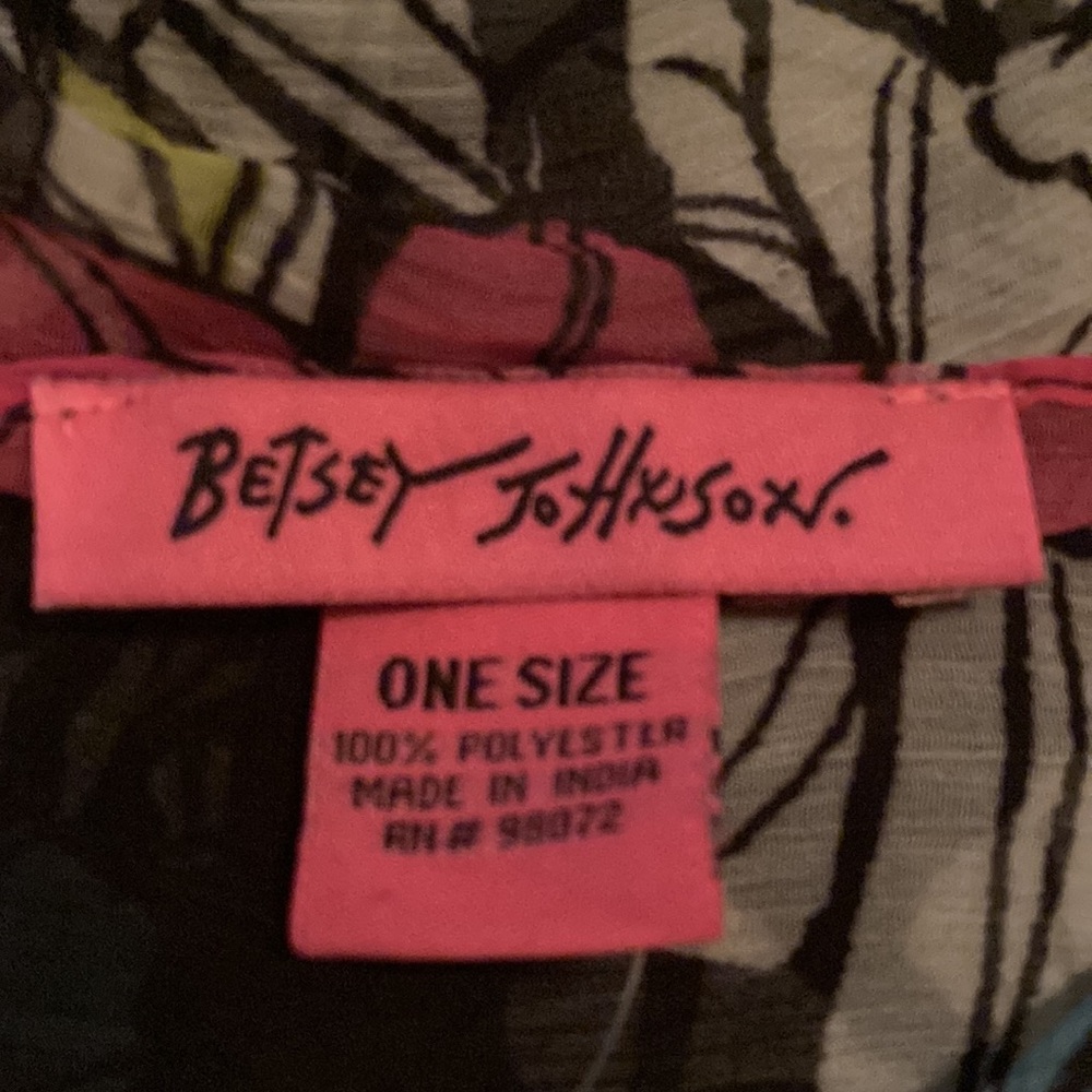 NWT Betsey Johnson Oversize Wrap/Scarf - Picture 5 of 8